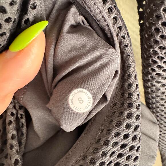 Lululemon Black Mesh Relaxed Fit Full Zip Hooded Jacket - Size 8 - Picture 5 of 9